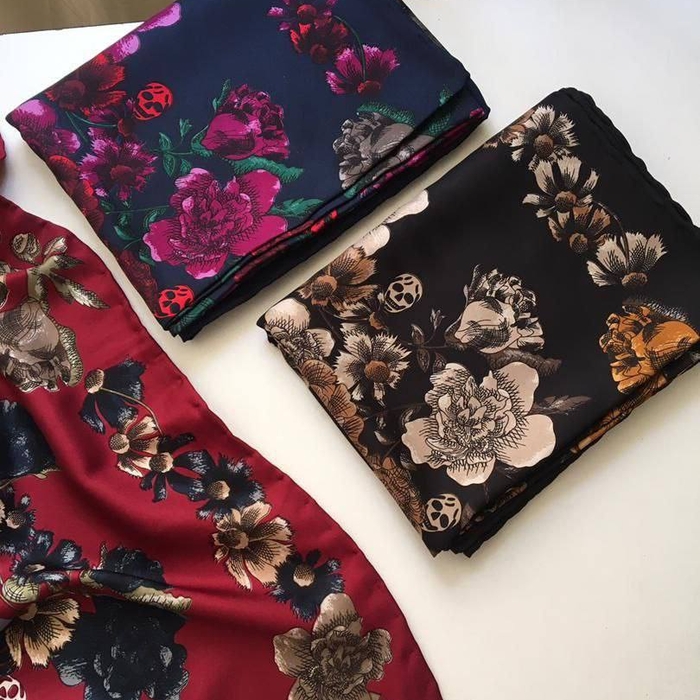 روسری ابریشم توییل